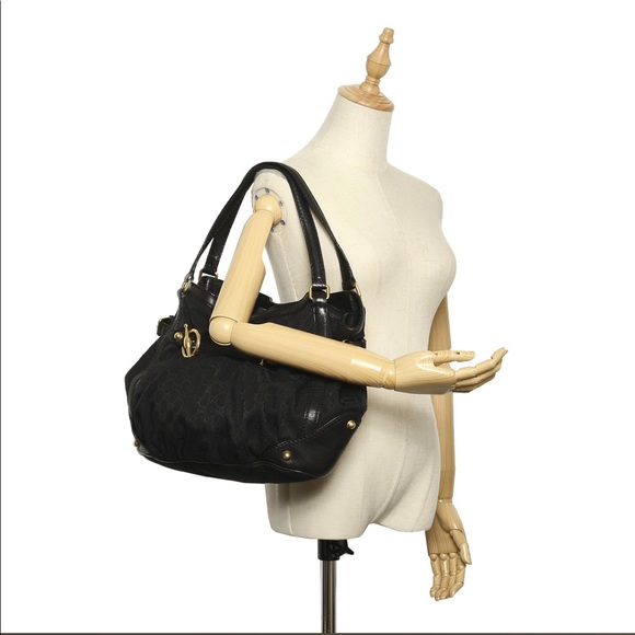 SOLD **AUTHENTIC GUCCI HANDBAG** - Picture 15 of 16